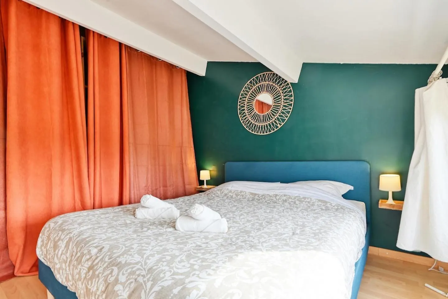 Eden L Jardin, Bbq, Duplex L Parking Gratuit & Super Wifi L Vue Panoramique Sainte-Victoire Apartment Aix-en-Provence