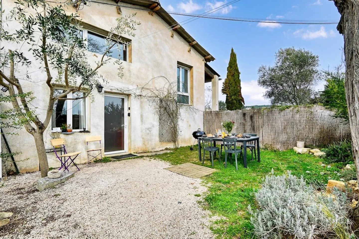 Eden L Jardin, Bbq, Duplex L Parking Gratuit & Super Wifi L Vue Panoramique Sainte-Victoire Apartment Aix-en-Provence France