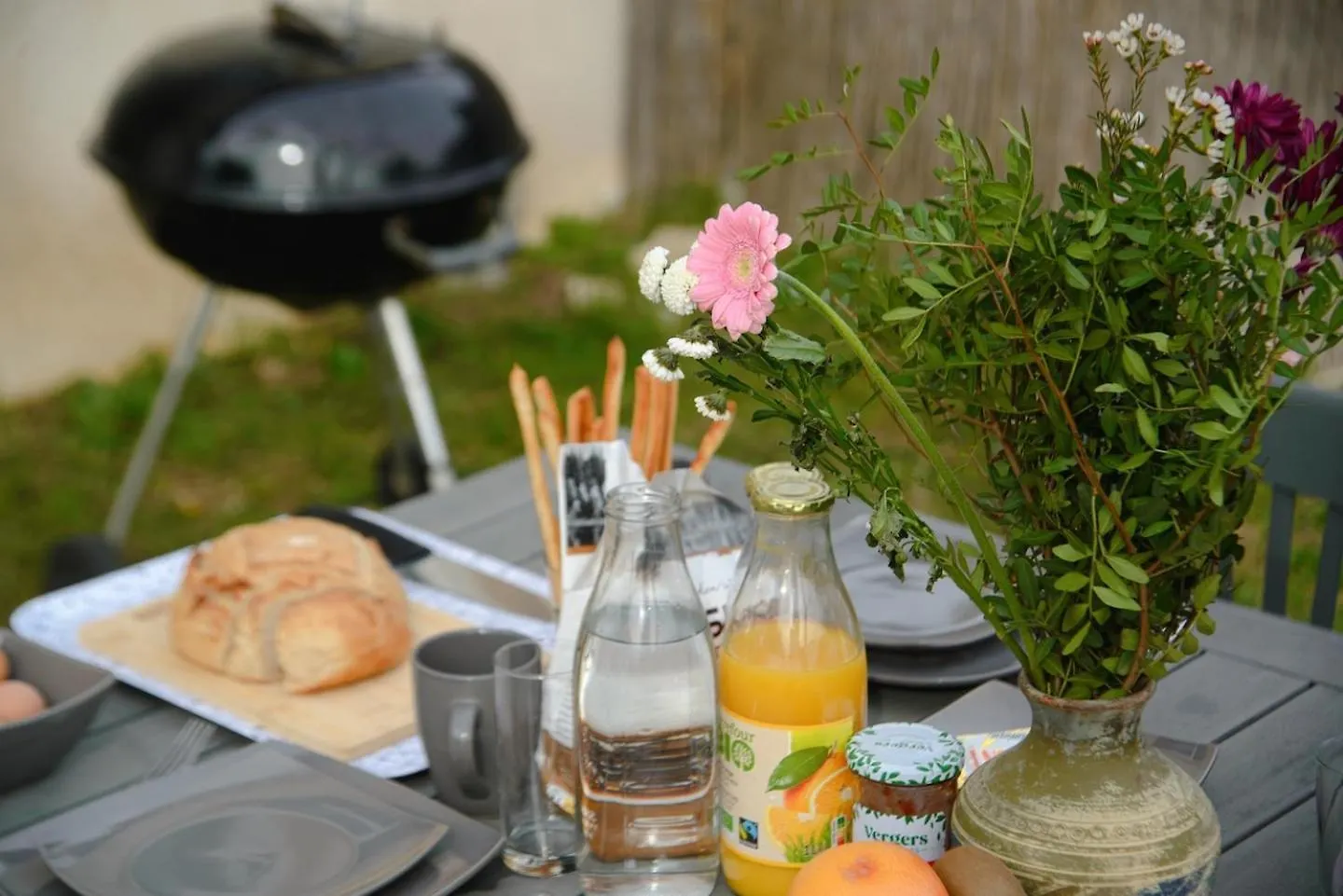 Eden L Jardin, Bbq, Duplex L Parking Gratuit & Super Wifi L Vue Panoramique Sainte-Victoire Apartment Aix-en-Provence